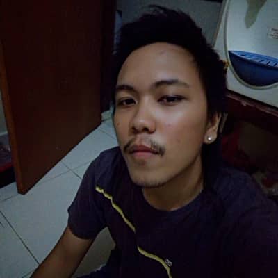 Daniel T