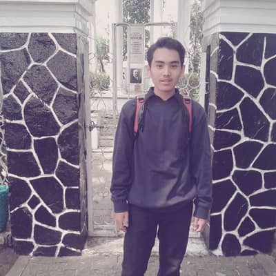 widy nezal akbar