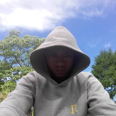 Adhi