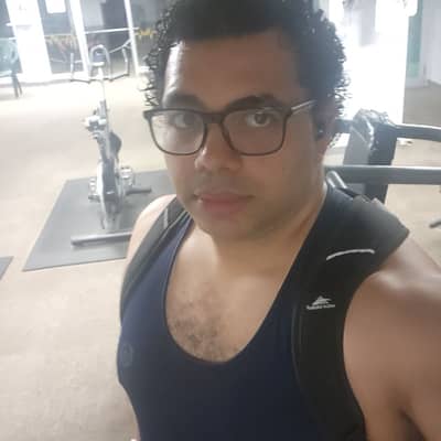 Luis R