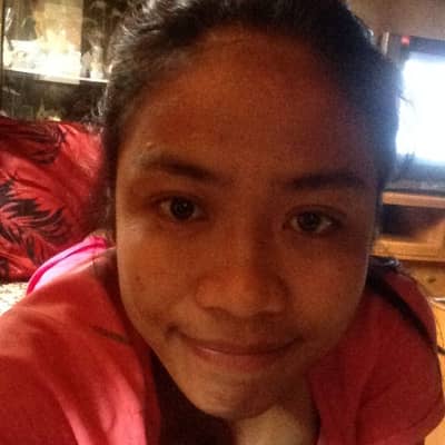 Rebecca oljol