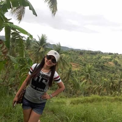 Cristine33
