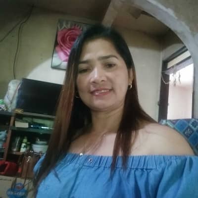 Nina Sevilla fulla