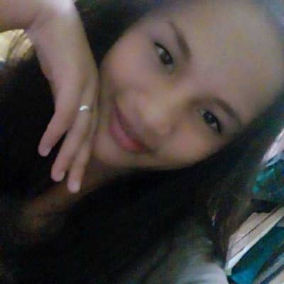 Janella Hinampas