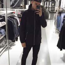 alex24