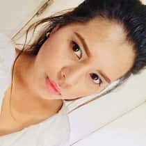 Yourdreamgirl19