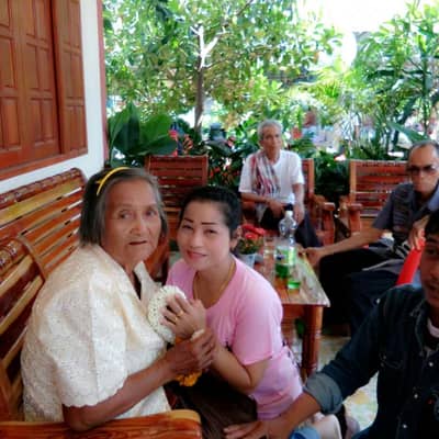 แม่พลอย