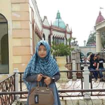 Rizky Alina Rosety