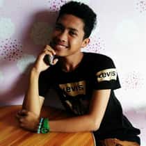 Johnvic delante
