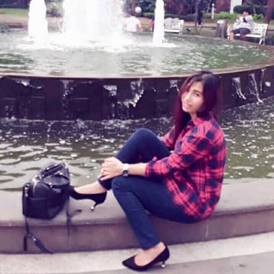 Zara ,alone