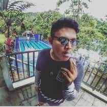 Saddam wahyu
