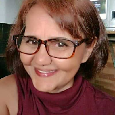 Arlene Flor