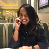 yhona nggolut