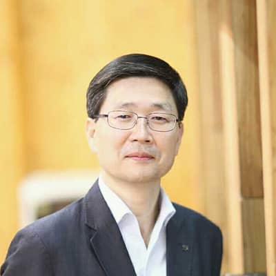 王亮
