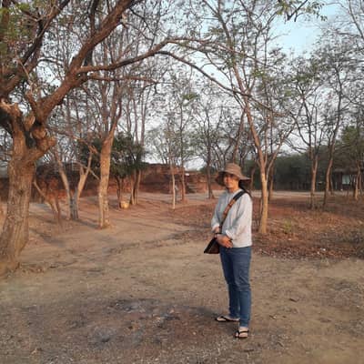 Khine lay