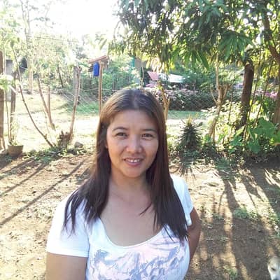 Rowena Amparado