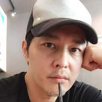 Roberts Zhang