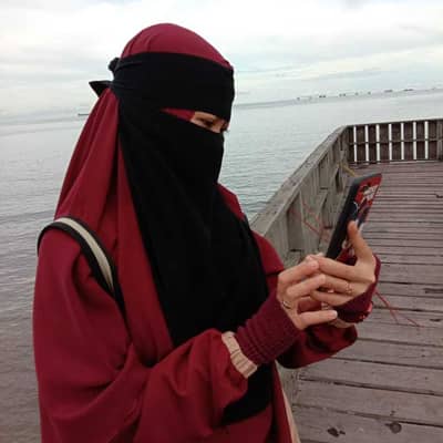 Nur