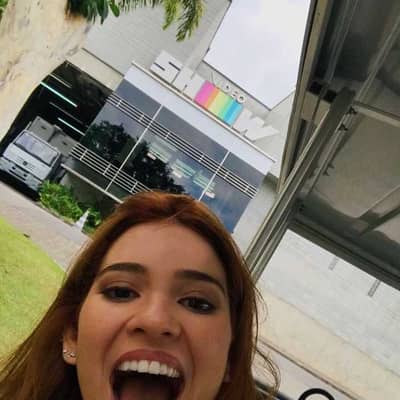 Anna flores