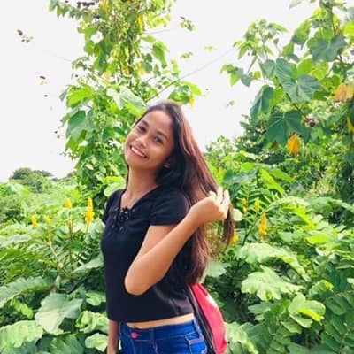 Annaly Flores