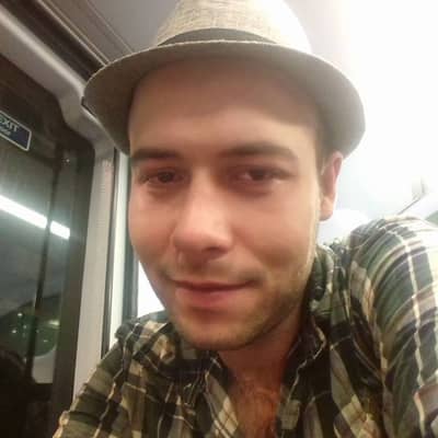 Adamski86