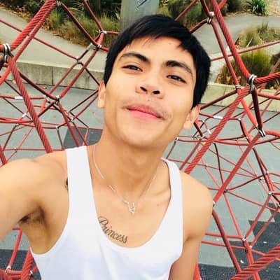Chris24