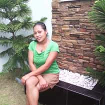Joann Estolatan