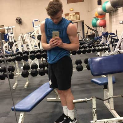 whiteboylovesasians