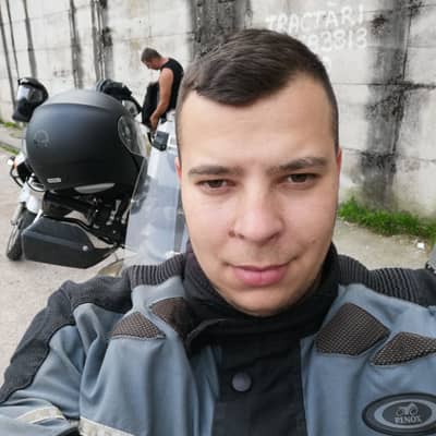 Miklósi Róbert