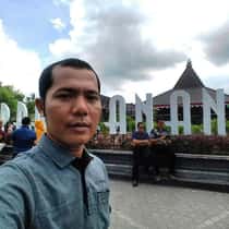 Novriadi sastra