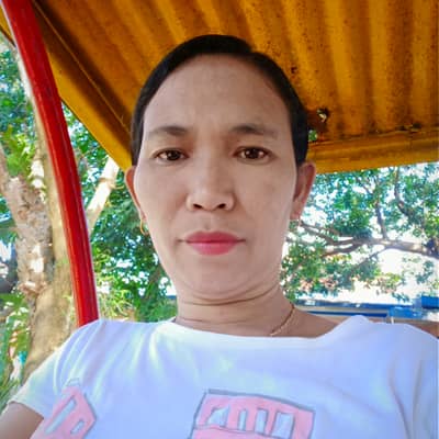 Gloria ubalde