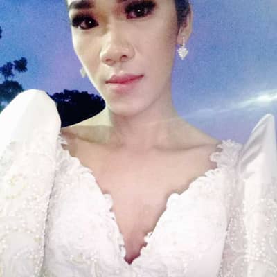 elay(ladyboy/GAY)