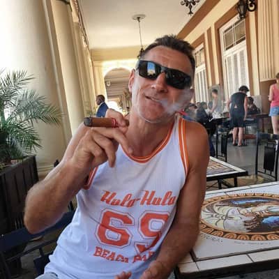 Derrick  Stipe
