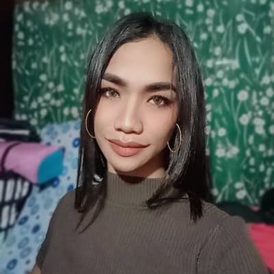angela