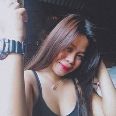 Wenna Rose Flores