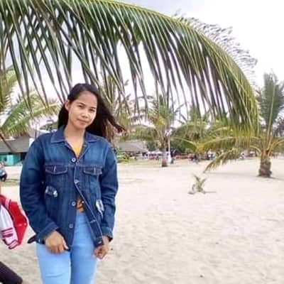 Joylyn A