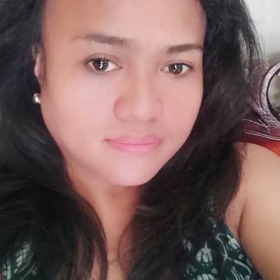 Lynna7676