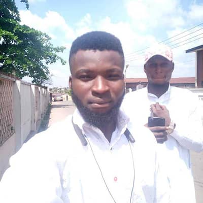 Ayinde David