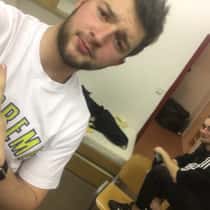 Tomas