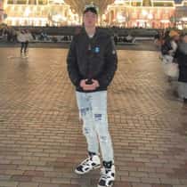 chris