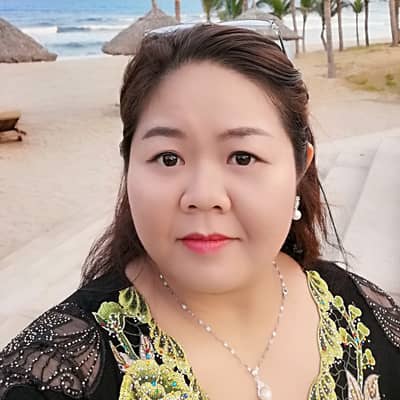 TUYET HANG