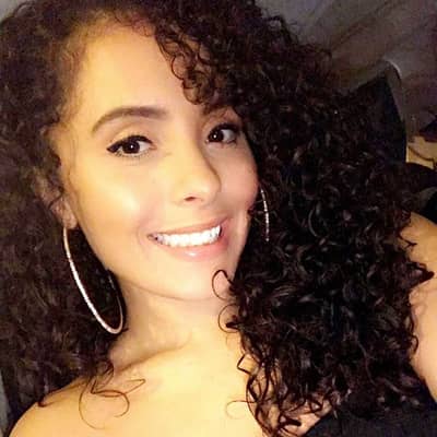 LovelyLora547