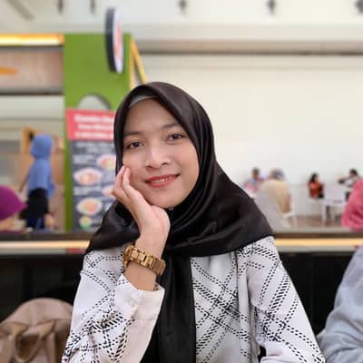 Dhira