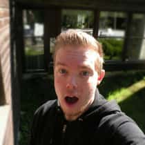 André
