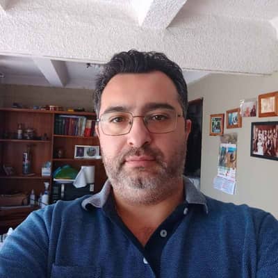 Esteban tapia