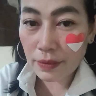 Ruth Zee