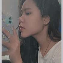 Nhi