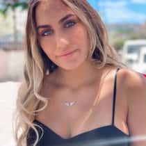 Julia Flores