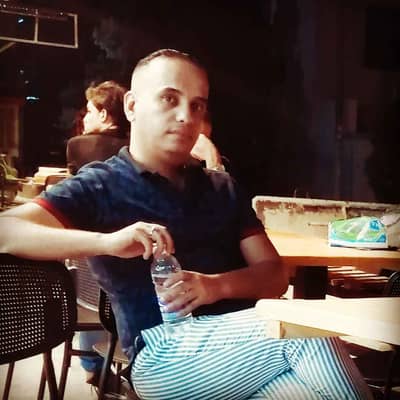 انا محمد من