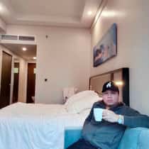 JAY R